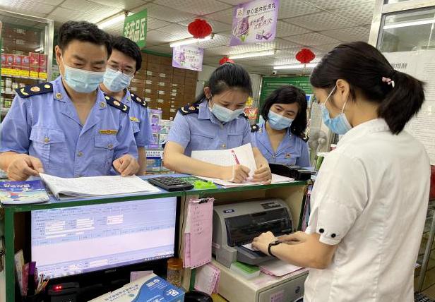 重庆与福建，疫情报告、防控成效及未来展望