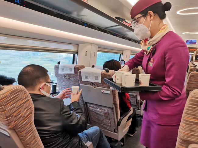 重庆加强防疫措施，保障京渝两地交流安全