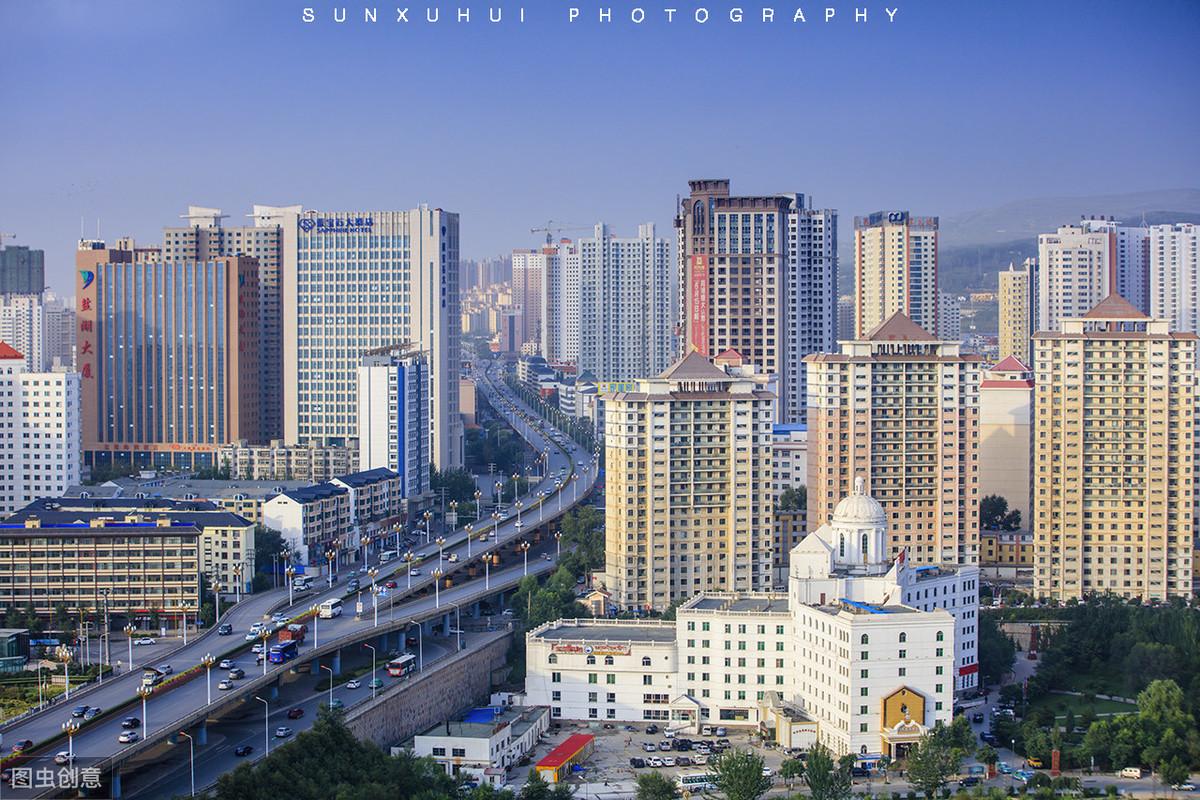 重庆至西宁，疫情下的城市联动与防控挑战