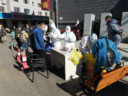 呼和浩特疫情防控成效显著 市民生活逐步恢复正常