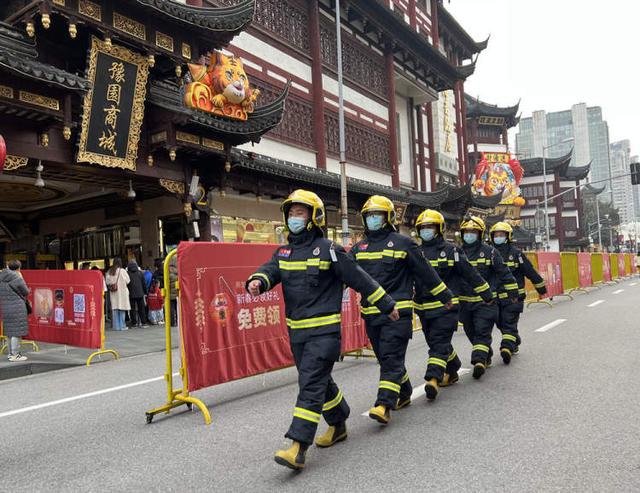 上海携手共筑安全防线，迎接新春佳节